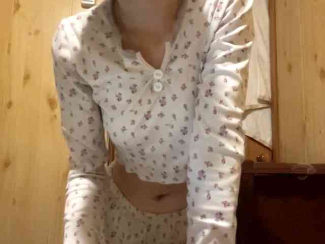 JazminKulju webcam