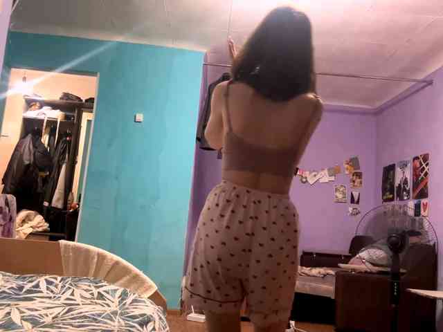 JazminKulju webcam