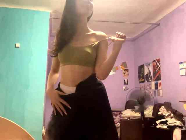 JazminKulju webcam