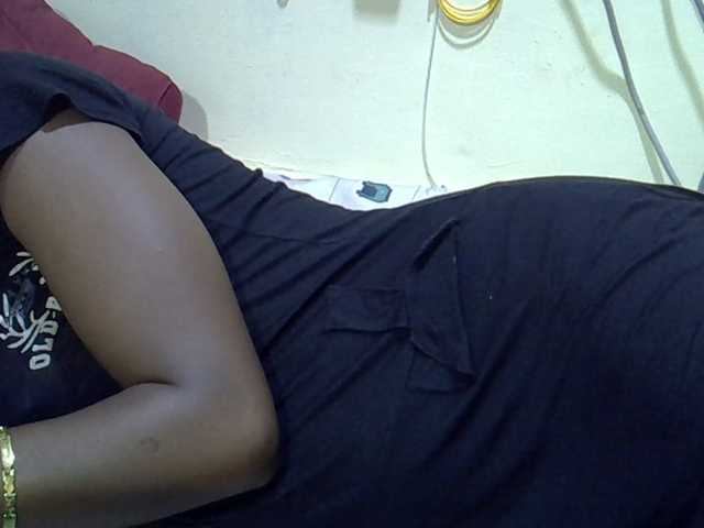 Slimpetite live cam on UnifiedCams