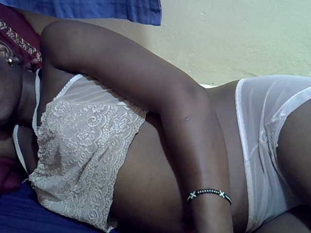 Slimpetite live cam on BongaCams