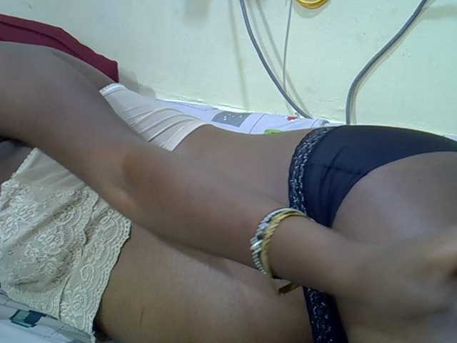 Slimpetite live cam on BongaCams