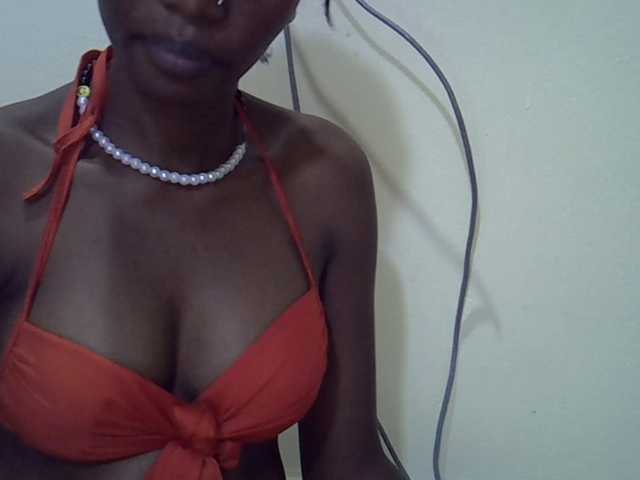 Slimpetite live cam on BongaCams