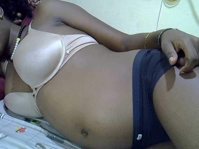 Slimpetite live cam on BongaCams
