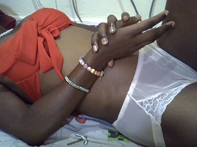 Slimpetite live cam on BongaCams