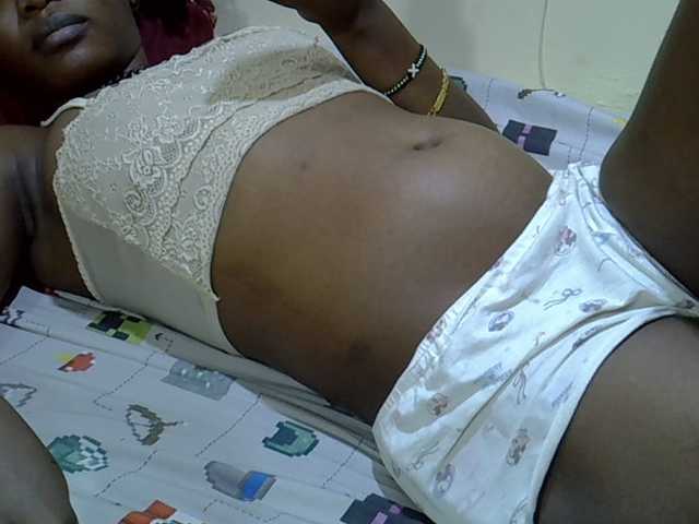 Slimpetite live cam on BongaCams