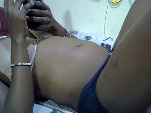 Slimpetite live cam on BongaCams