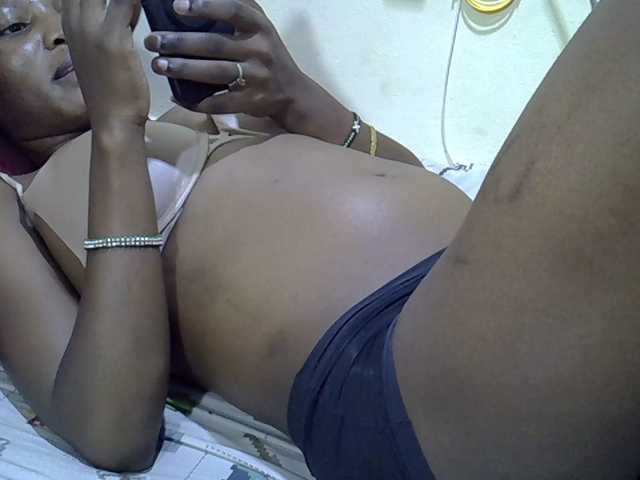 Slimpetite live cam on BongaCams