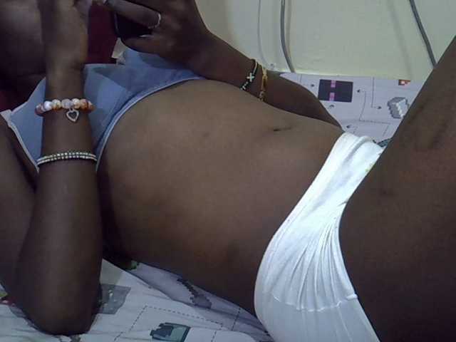 Slimpetite live cam on BongaCams