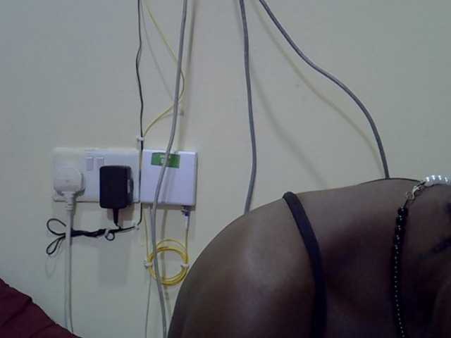 Slimpetite live cam on BongaCams