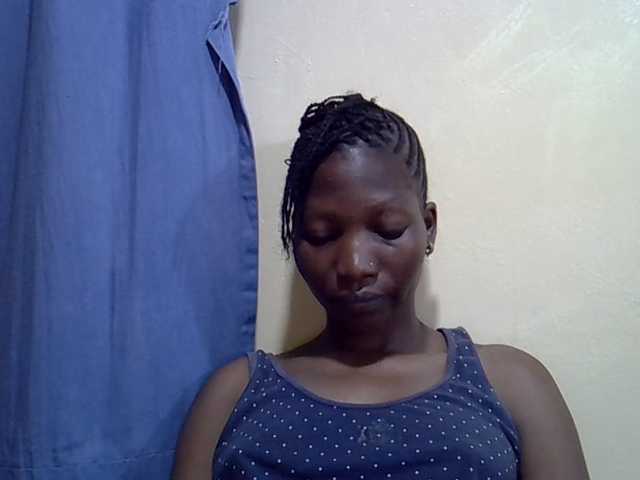 Slimpetite live cam on BongaCams