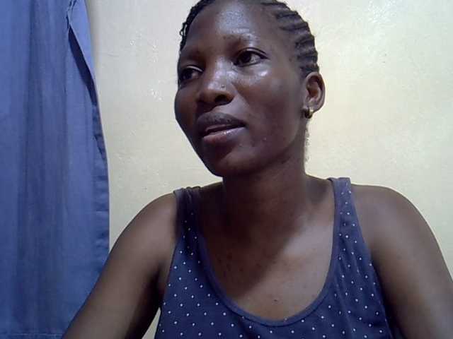 Slimpetite live cam on BongaCams