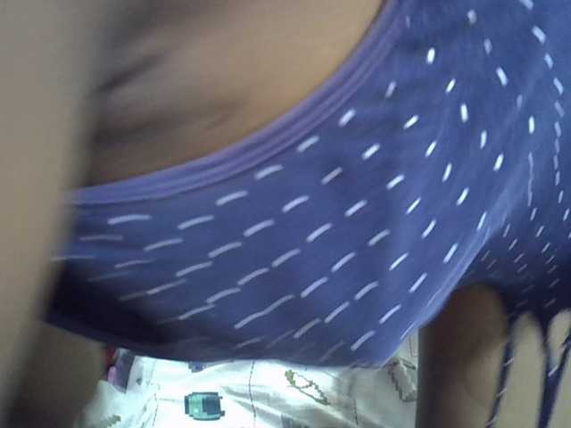 Slimpetite live cam on BongaCams