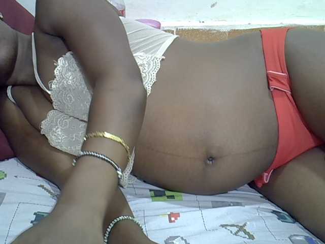 Slimpetite live cam on BongaCams