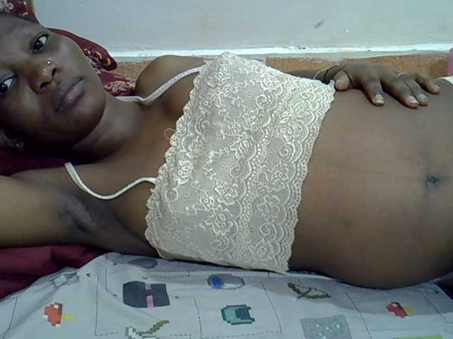 Slimpetite live cam on BongaCams