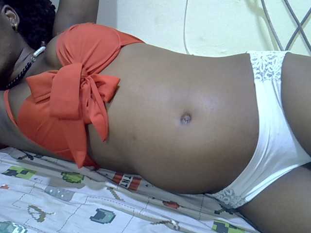 Slimpetite live cam on BongaCams