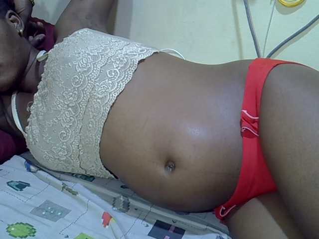 Slimpetite live cam on BongaCams