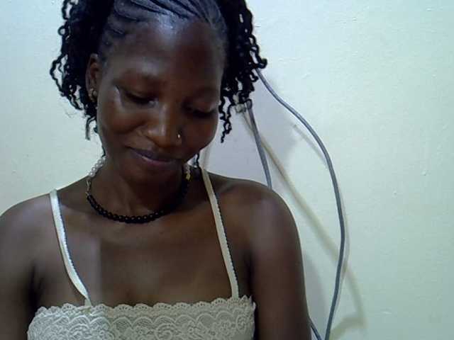 Slimpetite live cam on BongaCams