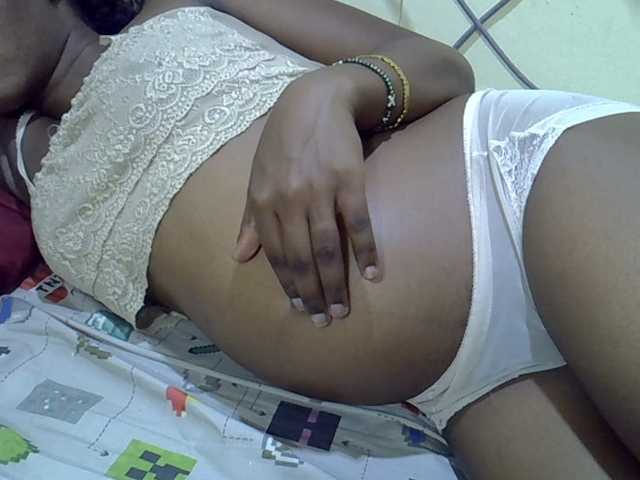 Slimpetite live cam on BongaCams