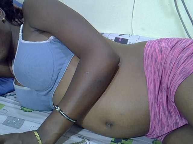 Slimpetite live cam on UnifiedCams