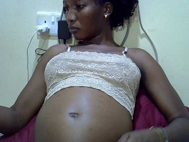 Slimpetite live cam on BongaCams