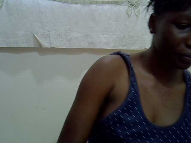 Slimpetite live cam on BongaCams