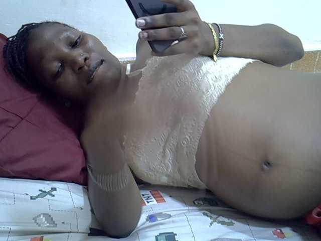 Slimpetite live cam on BongaCams