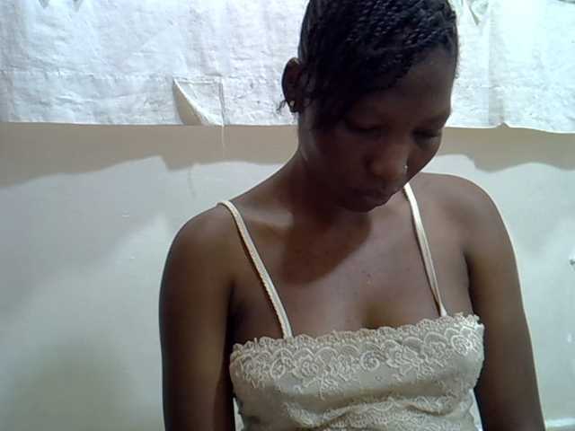 Slimpetite live cam on BongaCams