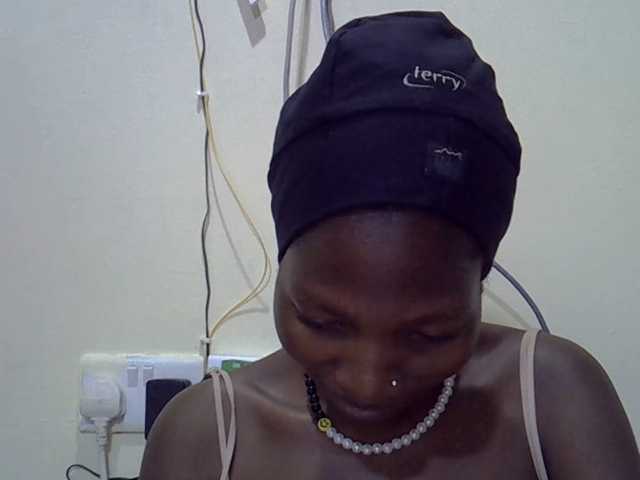 Slimpetite live cam on BongaCams