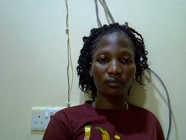 Slimpetite live cam on BongaCams