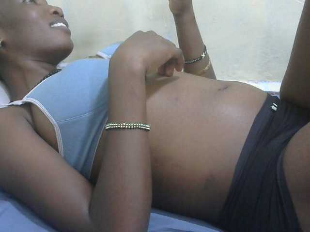 Slimpetite live cam on BongaCams