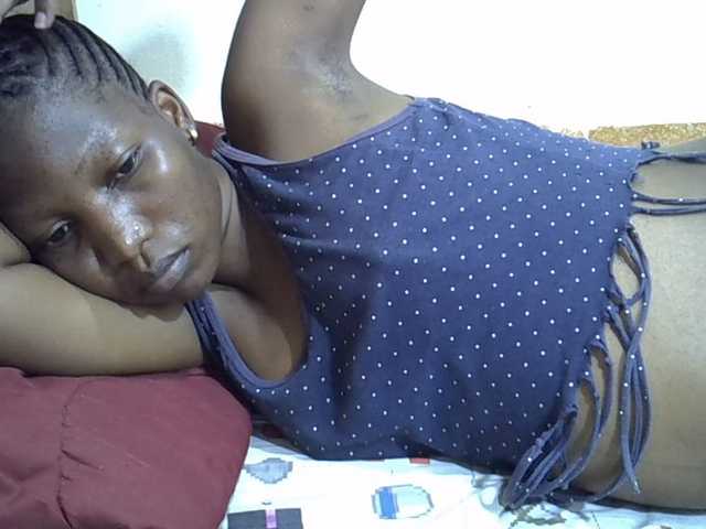 Slimpetite live cam on BongaCams