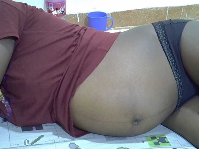 Slimpetite live cam on BongaCams