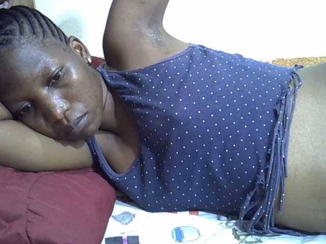 Slimpetite live cam on BongaCams