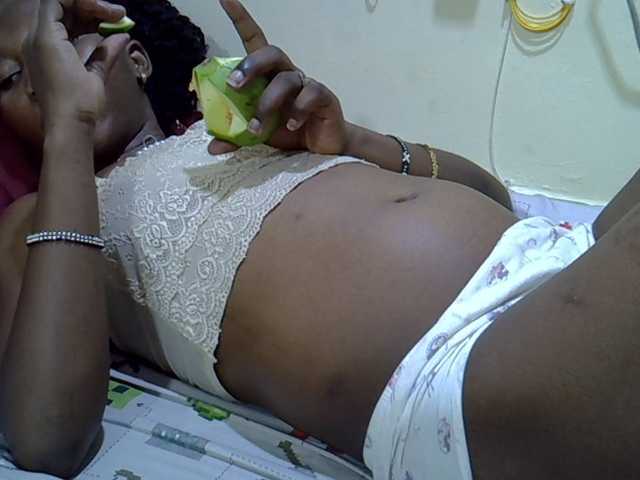 Slimpetite live cam on BongaCams