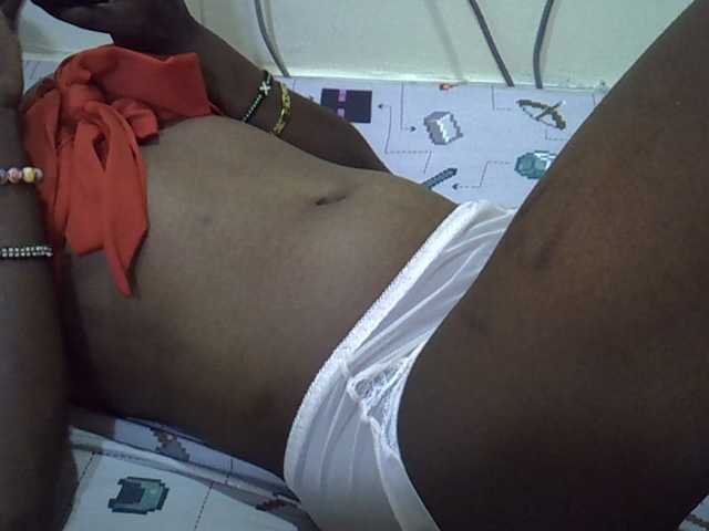 Slimpetite live cam on BongaCams