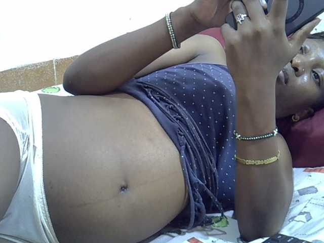 Slimpetite live cam on BongaCams
