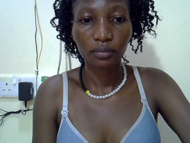 Slimpetite live cam on UnifiedCams