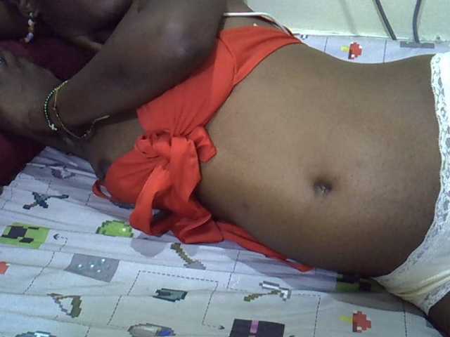Slimpetite live cam on BongaCams