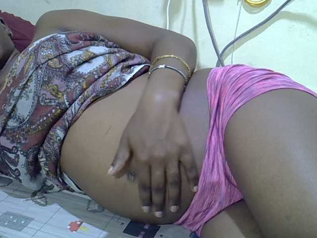 Slimpetite live cam on BongaCams