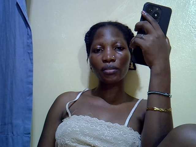 Slimpetite live cam on BongaCams