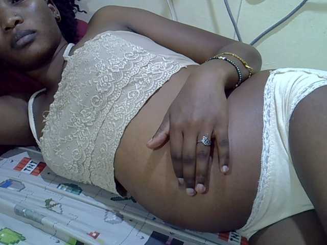 Slimpetite live cam on BongaCams