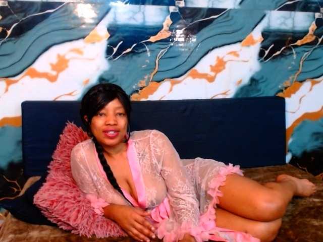 choclatelipsxxx live cam on BongaCams