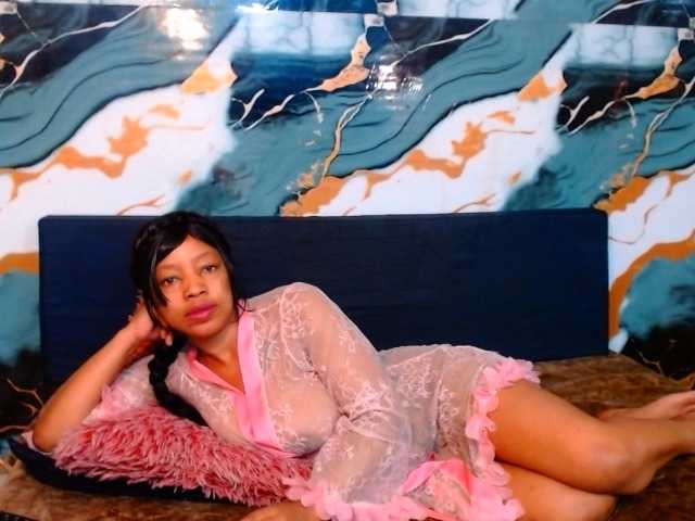 choclatelipsxxx live cam on BongaCams