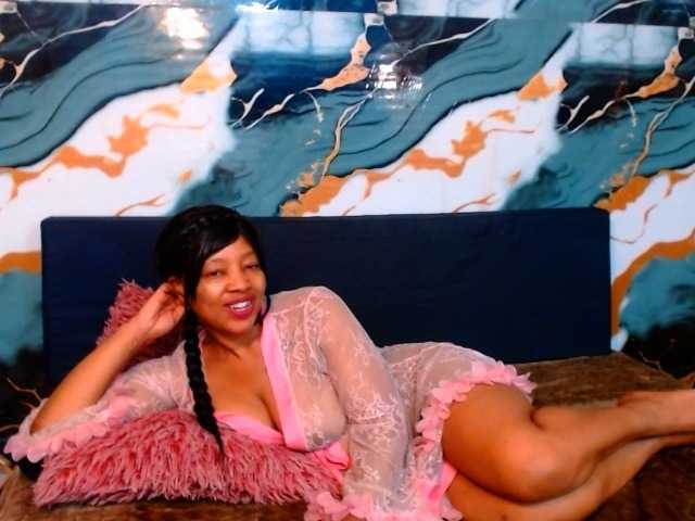 choclatelipsxxx live cam on BongaCams