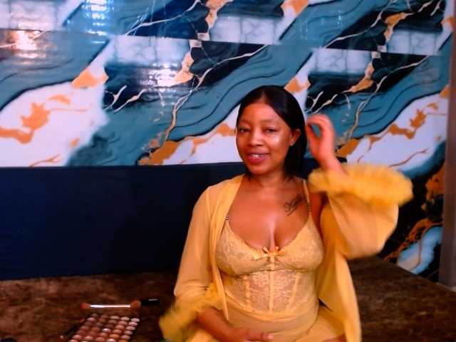 choclatelipsxxx live cam on BongaCams