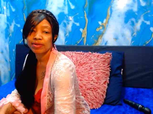 choclatelipsxxx webcam