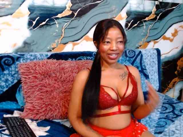 choclatelipsxxx webcam
