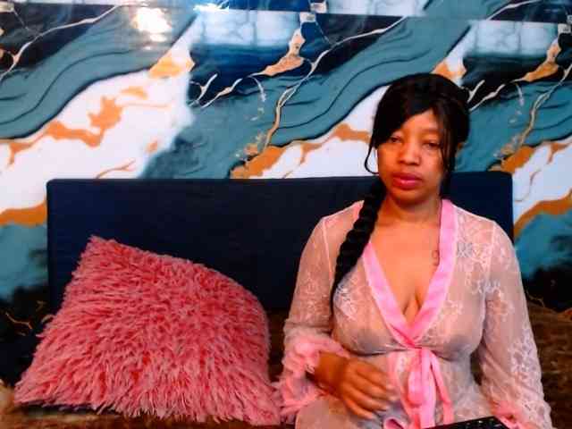 choclatelipsxxx webcam