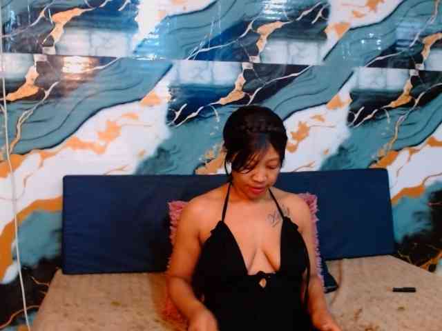 choclatelipsxxx webcam